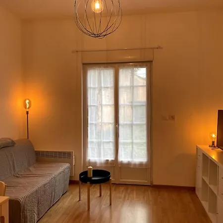 St Aubin Gare - Cosy Proche Commerces Daire Saint-Aubin-lès-Elbeuf